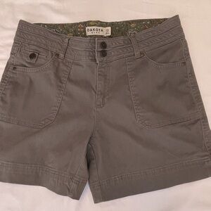 DAKOTA BLUE Shorts Olive Green Cotton Soft Stretch Mid Rise Flap Pockets Sz 10